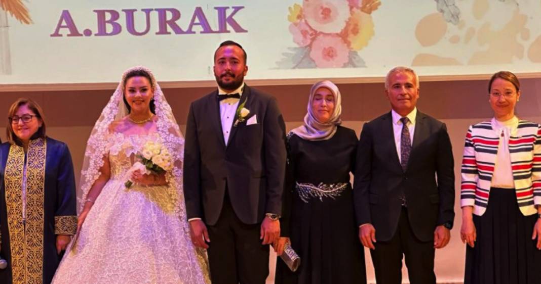 Gaziantep Böyle 'MUHTEŞEM' Nikah Görmedi! Gaziantep'te SİYASET VE İŞ DÜNYASI BU NİKAHA AKIN ETTİ! 6